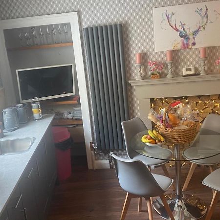 Georgian City Apartment At Thomas Street Double Bedroom And Two Single Trundle Beds Bath Extérieur photo