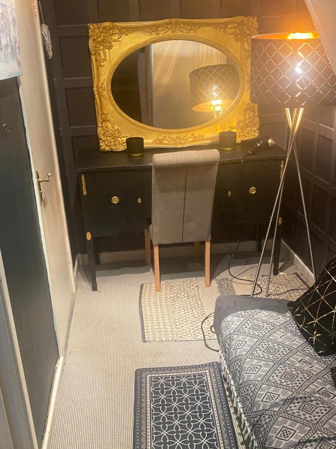Georgian City Apartment At Thomas Street Double Bedroom And Two Single Trundle Beds Bath Extérieur photo