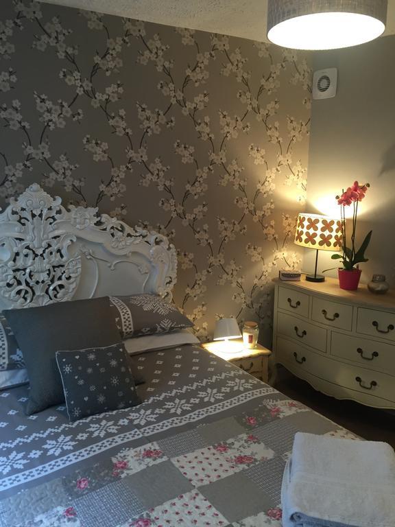 Georgian City Apartment At Thomas Street Double Bedroom And Two Single Trundle Beds Bath Extérieur photo