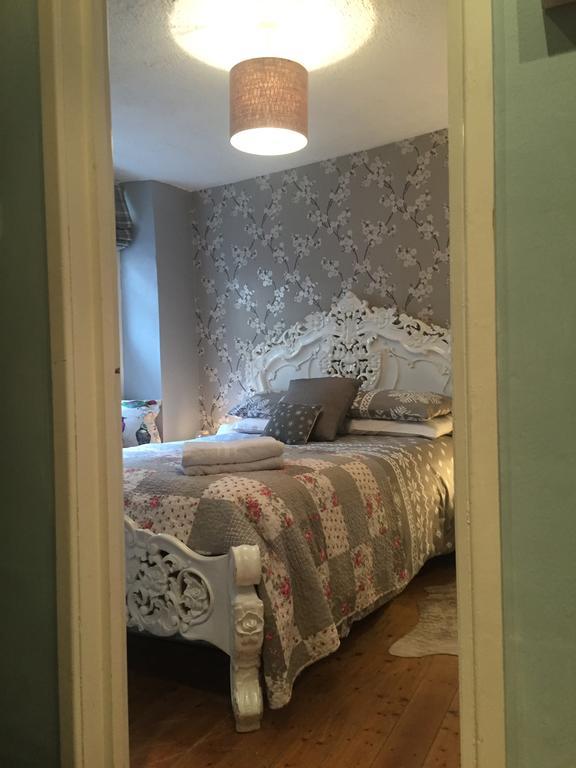 Georgian City Apartment At Thomas Street Double Bedroom And Two Single Trundle Beds Bath Extérieur photo