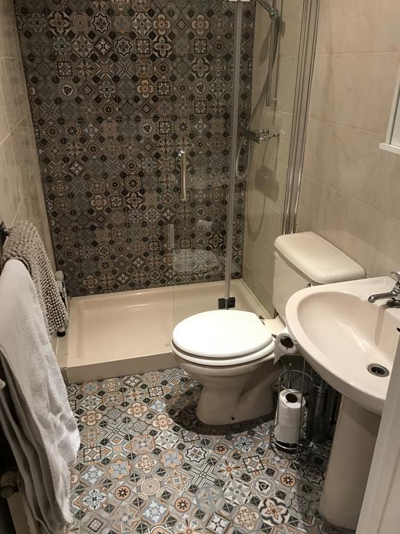 Georgian City Apartment At Thomas Street Double Bedroom And Two Single Trundle Beds Bath Extérieur photo